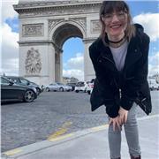 Chica joven y sociable con experiencia dando clases a niños en la zona de Valencia. Sobre todo de primaria y secundaria, puedo dar clases de diferentes asignaturas. Posesión del título de bachiller